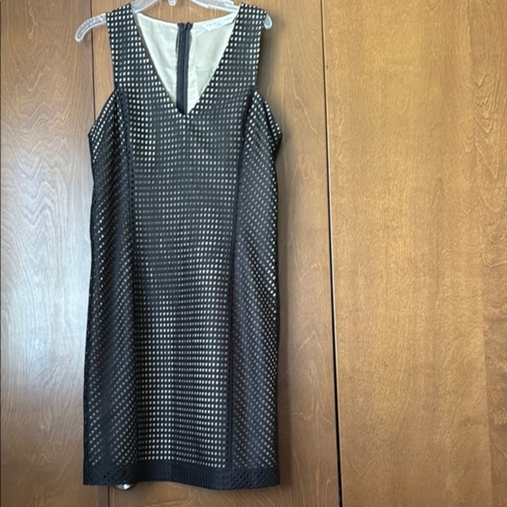 Trina Turk Elegant Black Mesh Overlay over Tan Dress EUC Sz Small